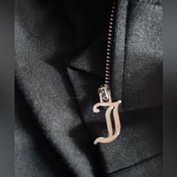 Juicy Couture - Picture 4 of 9